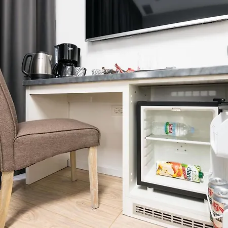 B&B Free Private Garage & Rooms City Center